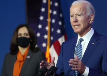 Mike Johnson, Joe Biden'ı istifaya çağırdı