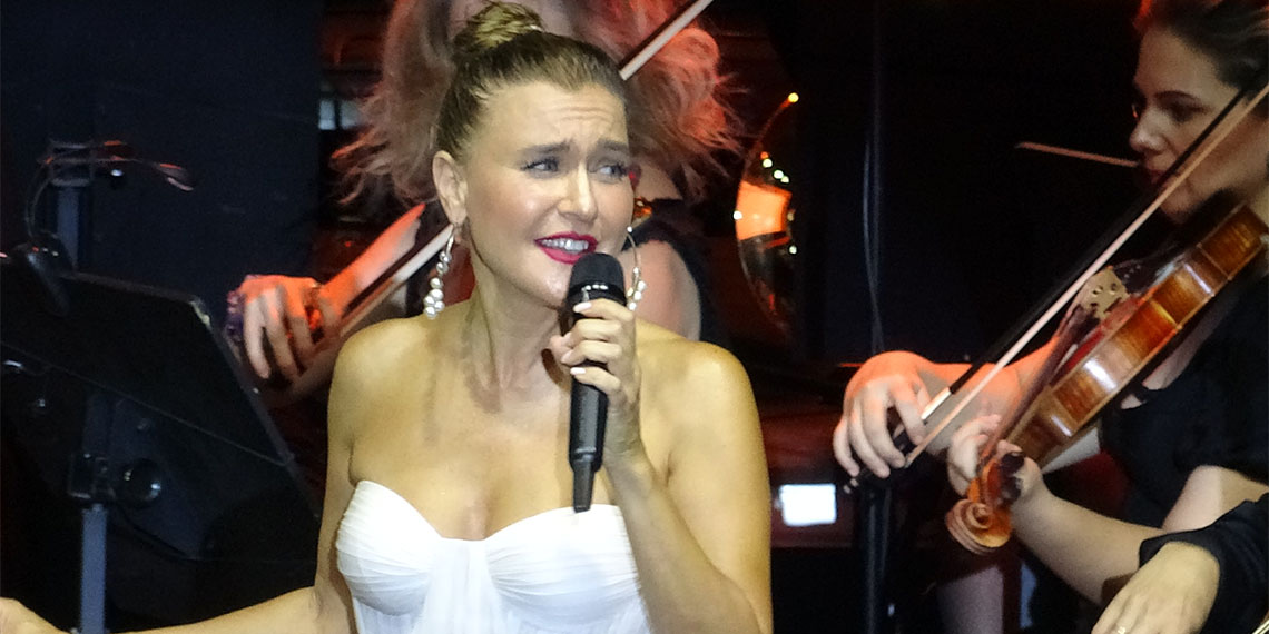 Uluslararası Bursa Festivali'nde Şevval Sam konseri