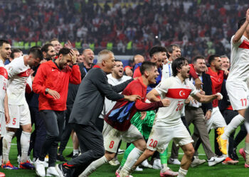 Taraftarlarımızı sokakta görmek bizi mutlu ediyor