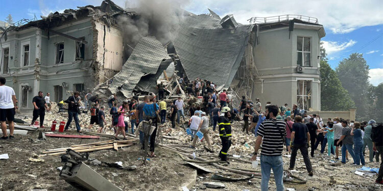 Rusya Kiev'i vurdu: 8 ölü, 25 yaralı