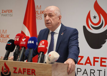 Ümit Özdağ Suriye'de yaşanan olaylarla ilgili konuştu
