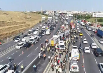 Küçükçekmece'deki metrobüs kazasıyla ilgili 3 gözaltı
