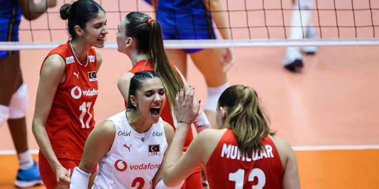 20 Yaş Altı Kadın Voleybol Milli Takımı Avrupa şampiyonu oldu