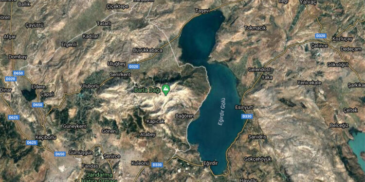 Eğirdir Gölü'nün bölünmesine 1,2 kilometre kaldı