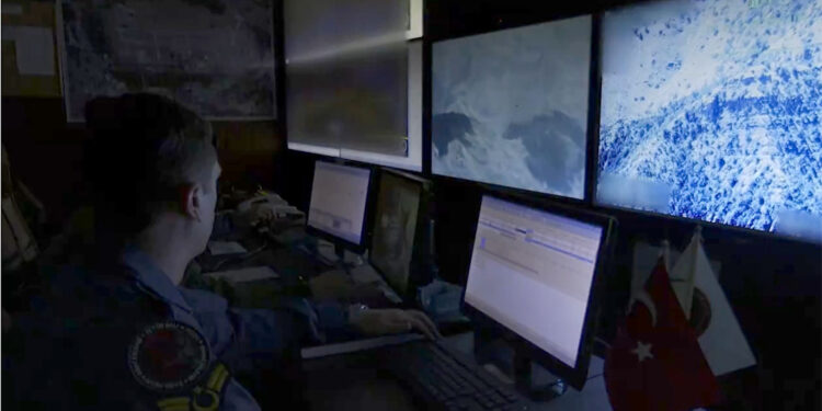 Irak'ın ve Suriye'nin kuzeyinde tespit edilen 12 terörist öldürüldü