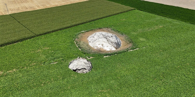 Ölümle yaşamın kıyısındayız