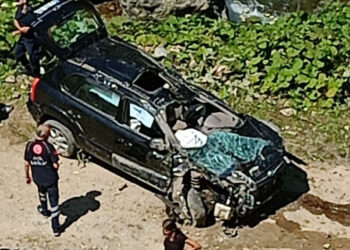 Rize'de cip uçuruma yuvalandı; Ölü ve yaralılar var