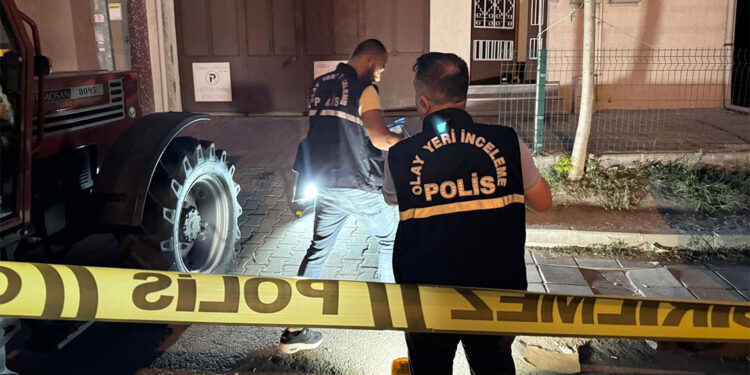 Husumetlisi oldukları kardeşlere sokak ortasında ateş açtılar