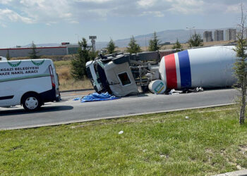 Kayseri'de beton mikseri devrildi: 1 ölü