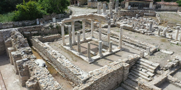 Dünyanın en büyük mermer antik kenti havadan görüntülendi