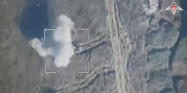 Ukrayna 300 askerle birliklerimize saldırdı