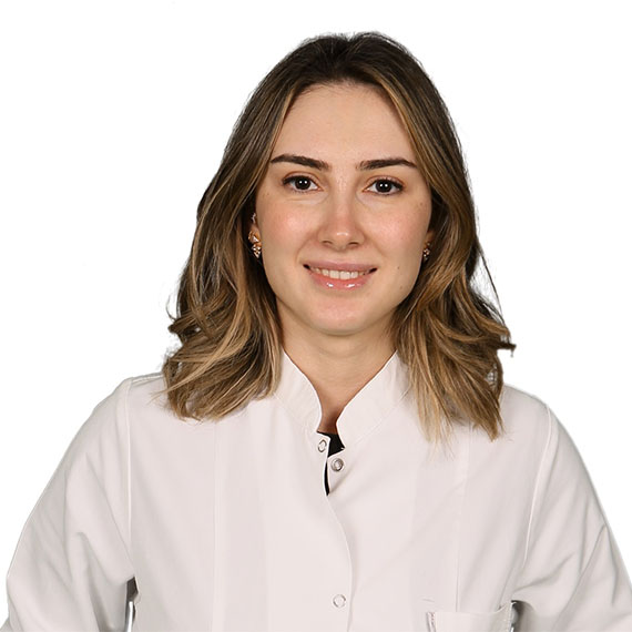 İstinye Üniversitesi Ağız ve Diş Sağlığı Uygulama Merkezi İSÜ Dent’ten Pedodonti (Çocuk Diş) Uzmanı Dr. Öğr. Üyesi Peyman Özlem Türk, "Bebeklerde de çürüğe karşı dişler temizlenmeli" dedi.