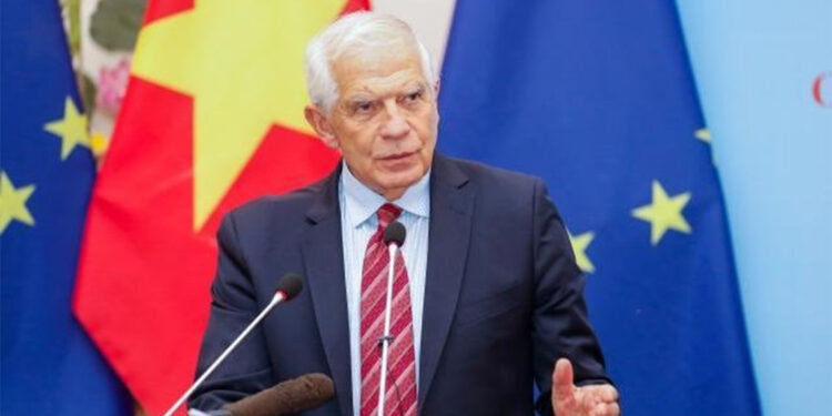 8 Norveçli diplomatın statülerininin iptaline tepki