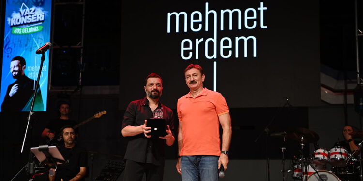Mehmet Erdem Bahçelievler'de sahne aldı