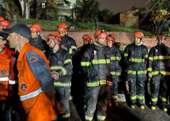 Brezilya'da düşen yolcu uçağının enkazından 62 ceset çıkarıldı