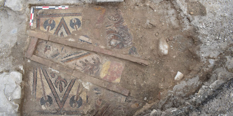 Helana Manastırı'nda 'in-situ zemin mozaiği' bulundu