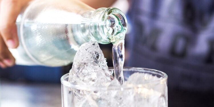 Soğuk su boğaz iltihabına yol açmaz