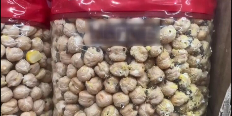 Nohut paketinden böcek çıktı