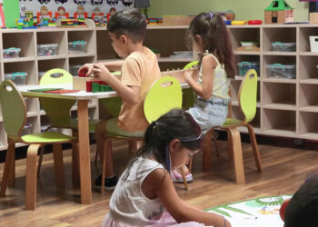 Anaokulu ve bakıcı fiyatları çalışan anne babaları zorluyor