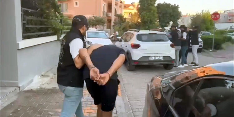 Kuyu-19 Operasyonu'nda 15 şüpheli yakalandı