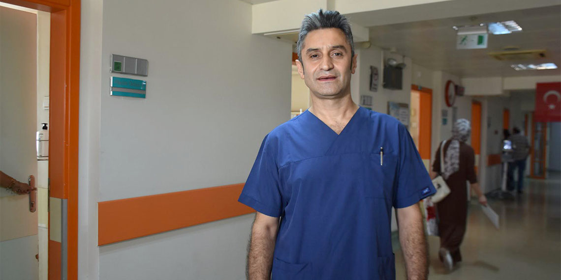 İzmir Katip Çelebi Üniversitesi'nden (İKÇÜ) Doç. Dr. Tuncay Kırış, son yıllardaki verilere göre genç yaşta kalp krizi vakalarında artış gözlendiğini belirtti.