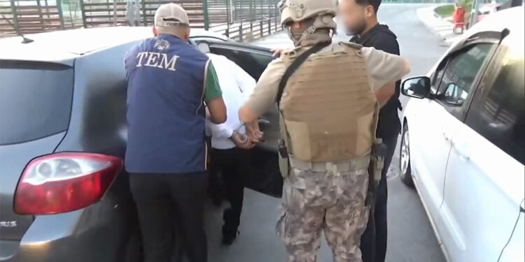 Gürz-9 operasyonlarında 65 şüpheli yakalandı