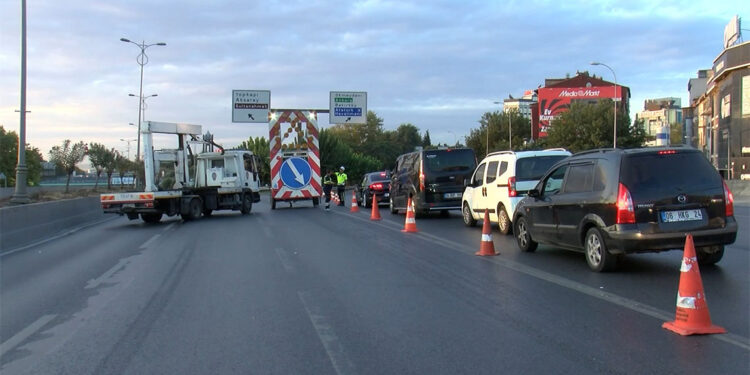Vatan Caddesi araç trafiğine kapatıldı