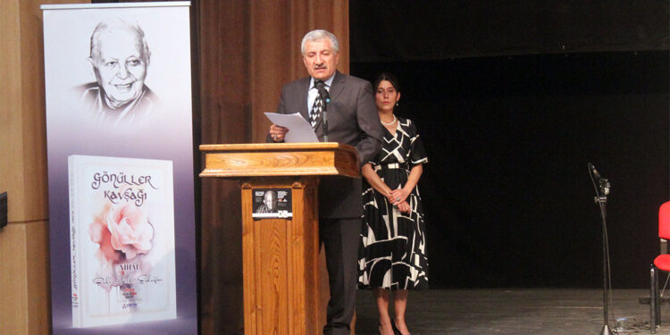 Milli şair Bekir Sıtkı Erdoğan şiirleri ile anıldı