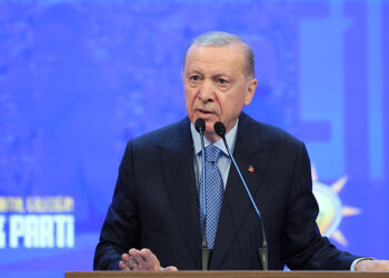 AK Parti'nin değerlerini benimseyen herkese kapımız sonuna kadar açıktır
