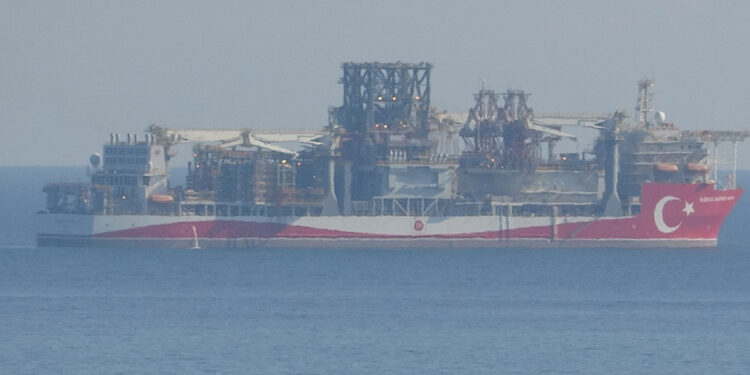 Abdulhamid Han sondaj gemisi Filyos'a ulaştı