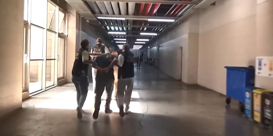 Adil Öksüz'ün yurtdışına kaçmasına yardım eden 3 kişi yakalandı