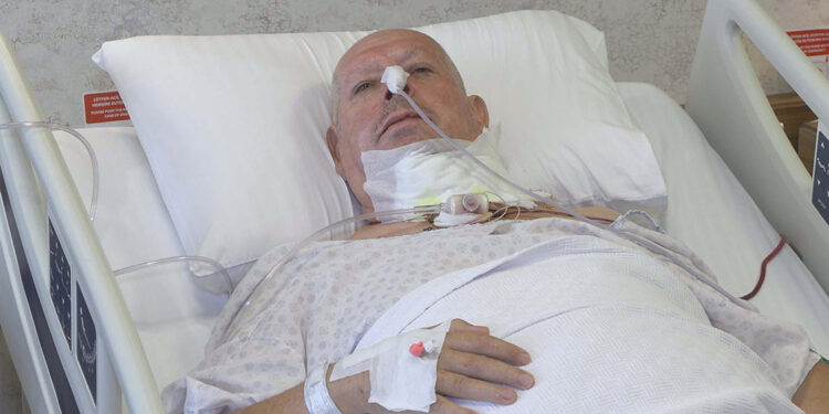 Ağız yaralarına dikkat; dil kanserini ameliyatla yendi