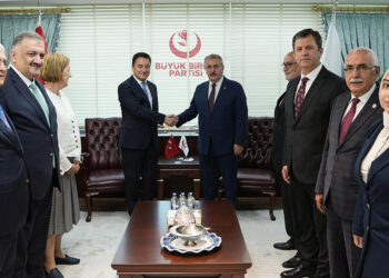 Ali Babacan BBP Genel Başkanı Destici’yi ziyaret etti