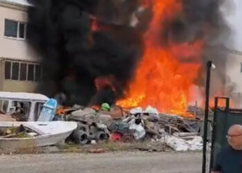 Ankara'da kereste ve polyester fabrikasında yangın