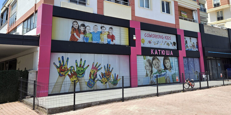 Antalya'daki kaçak Rus okullarına kapatma kararı