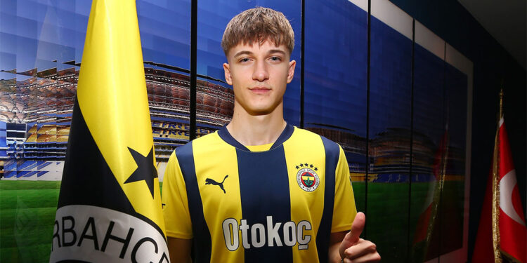 Fenerbahçe, Arda İbrahim Akgün'ü kadrosuna kattı