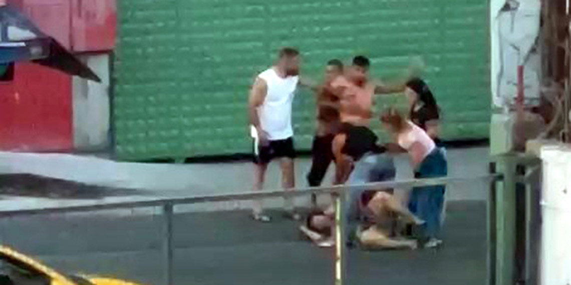 Avcılar'da kadına şiddet: Yumrukladı, yerde sürükledi