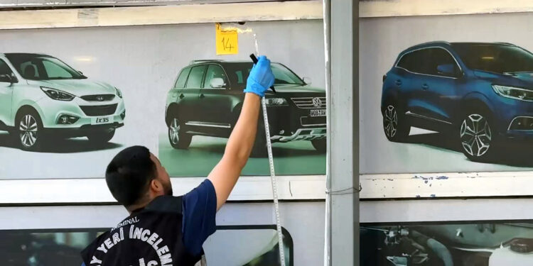 Avcılar'da oto tamirhaneye silahlı saldırı 