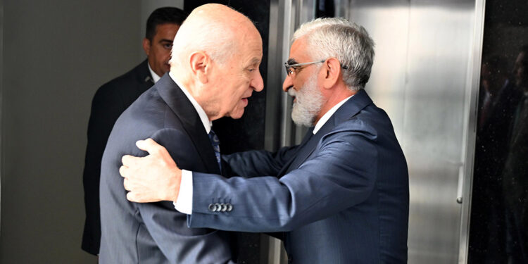 Bahçeli, Azerbaycan Klasik Halk Cephesi Lideri Fettayev ile görüştü