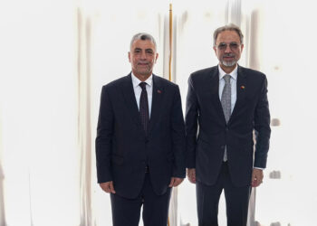 Bakan Bolat, Türkiye'nin İslamabad Büyükelçiliği'ni ziyaret etti
