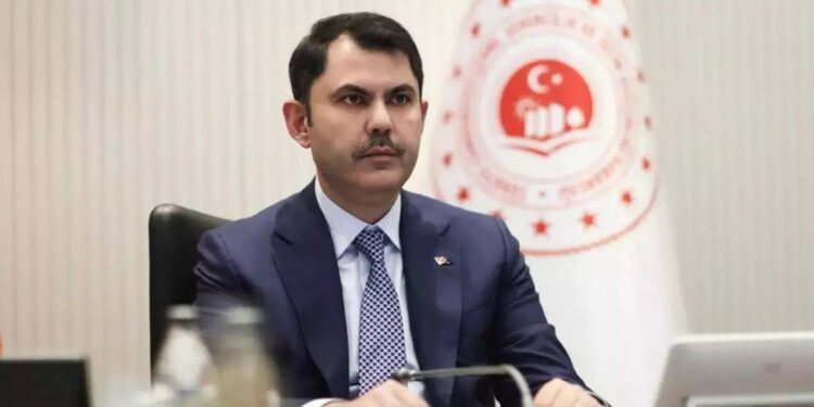 Bakan Kurum: Bitlis'te kaybolan tarihi yeniden gün yüzüne çıkardık