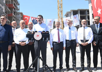 Bakan Kurum: Yıl sonuna inşallah Ebrar Sitesi'ni bitireceğiz