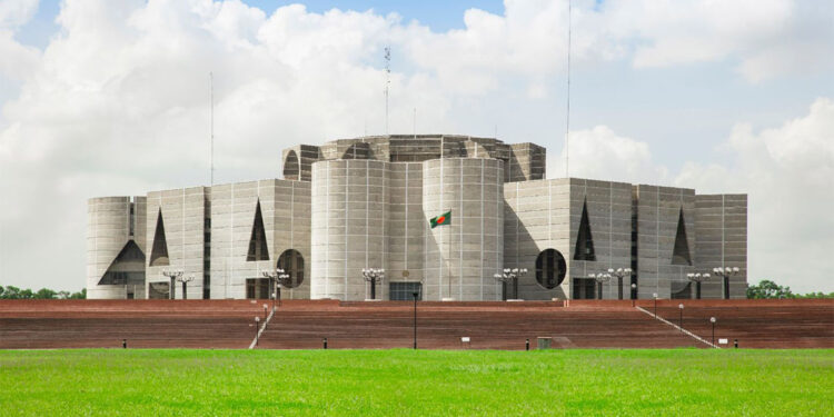 Bangladeş parlamentosu feshedildi