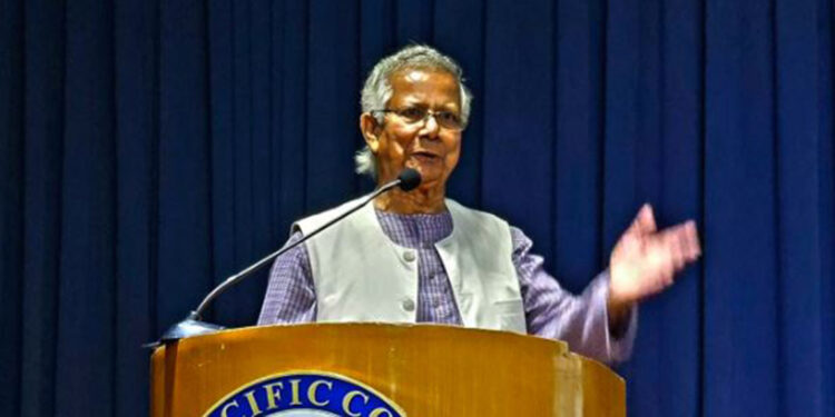 Bangladeş'te hükümetin başına Nobel ödüllü Muhammed Yunus geçti