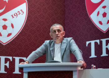 Bize düşen görev futbolun güven ikliminde oynanmasını sağlamak