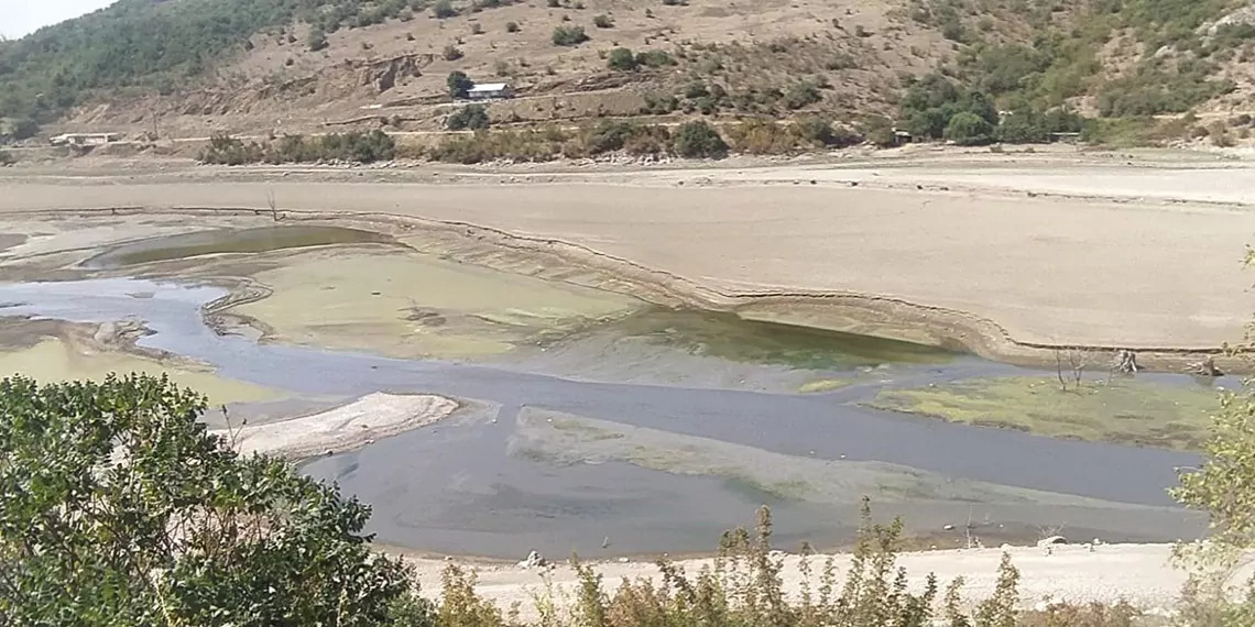 Boğazköy barajı'nda sadece balıkların yaşayabileceği kadar su kaldı'