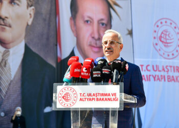 Bu yıl 230 milyon üstünde yolcu taşıyacağımızı öngörüyoruz