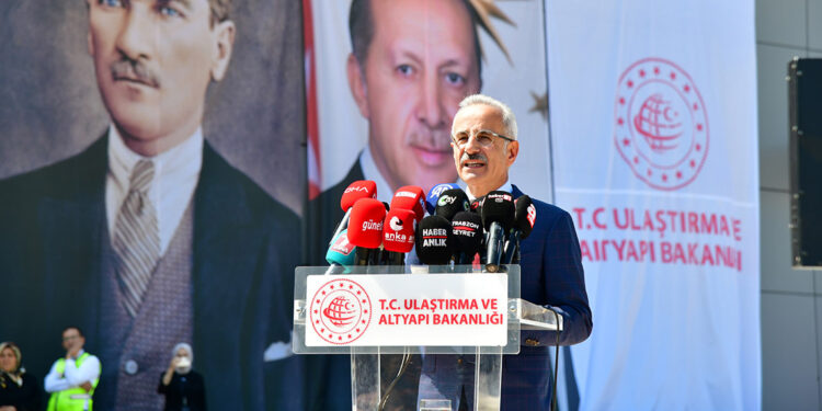 Bu yıl 230 milyon üstünde yolcu taşıyacağımızı öngörüyoruz