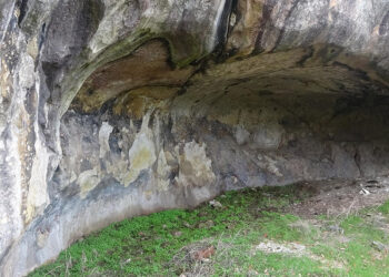 Çanakkale'de 1600 yıllık mağara kilisede 'defineci' tahribatı