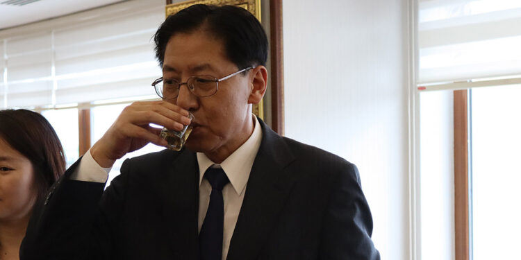 Çin Büyükelçisi’nden ‘Rize çayı’na 100 puan